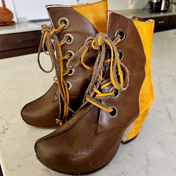 womens boots John Fluevog RARE vintage 'Map' 2-tone buff suede leather, size 6.5 - Picture 6 of 6